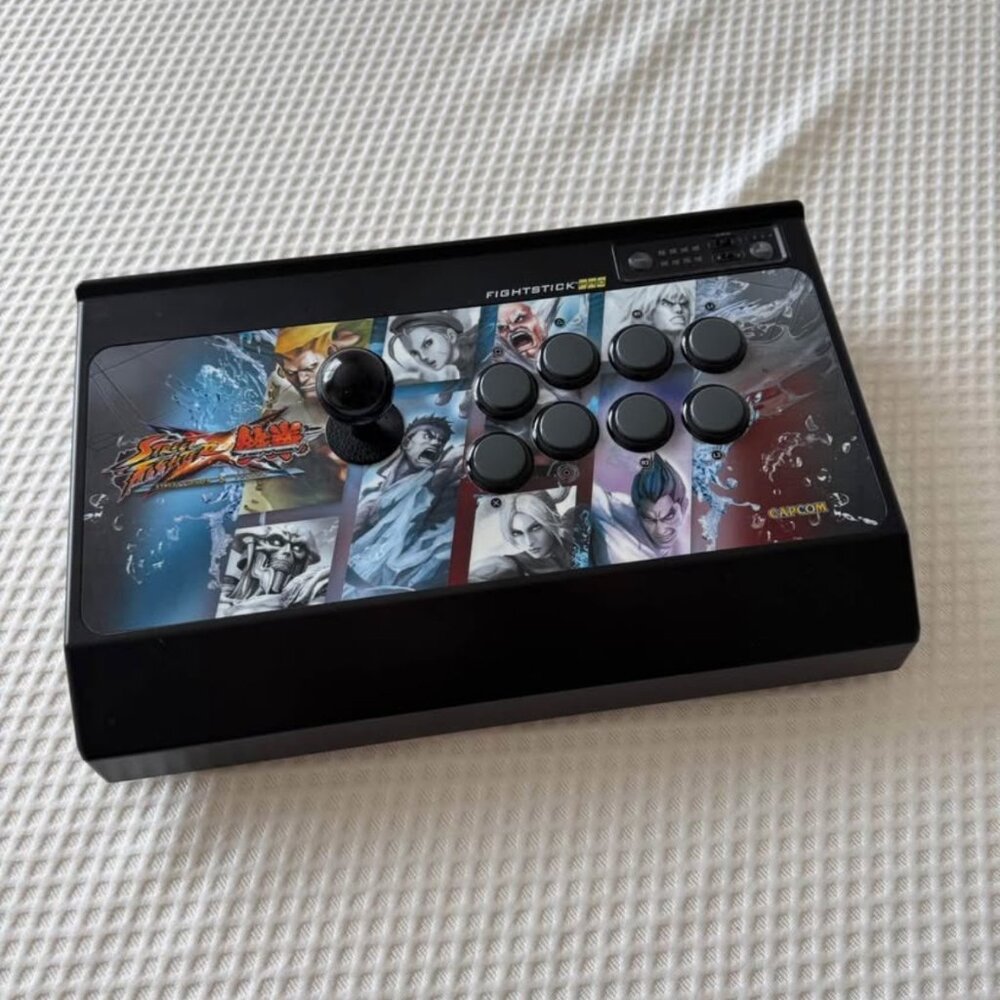Mad Catz Street Fighter × Tekken Arcade FightStick PRO